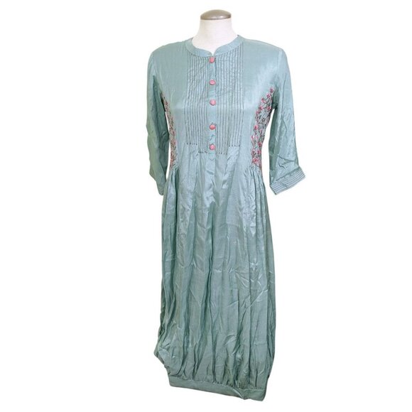 Kanyaka Womens NEW Diwali Dress Size Medium Sage Green Embroidered Pink Flowers - Picture 1 of 7